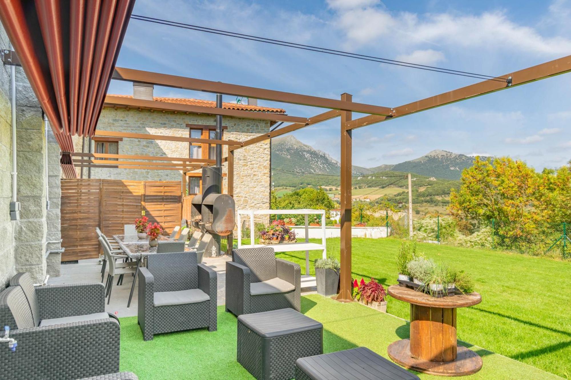 Acogedora Casa Rural Con Jardin Y Barbacoa Proxima A Pamplona Ilzarbe Esterno foto