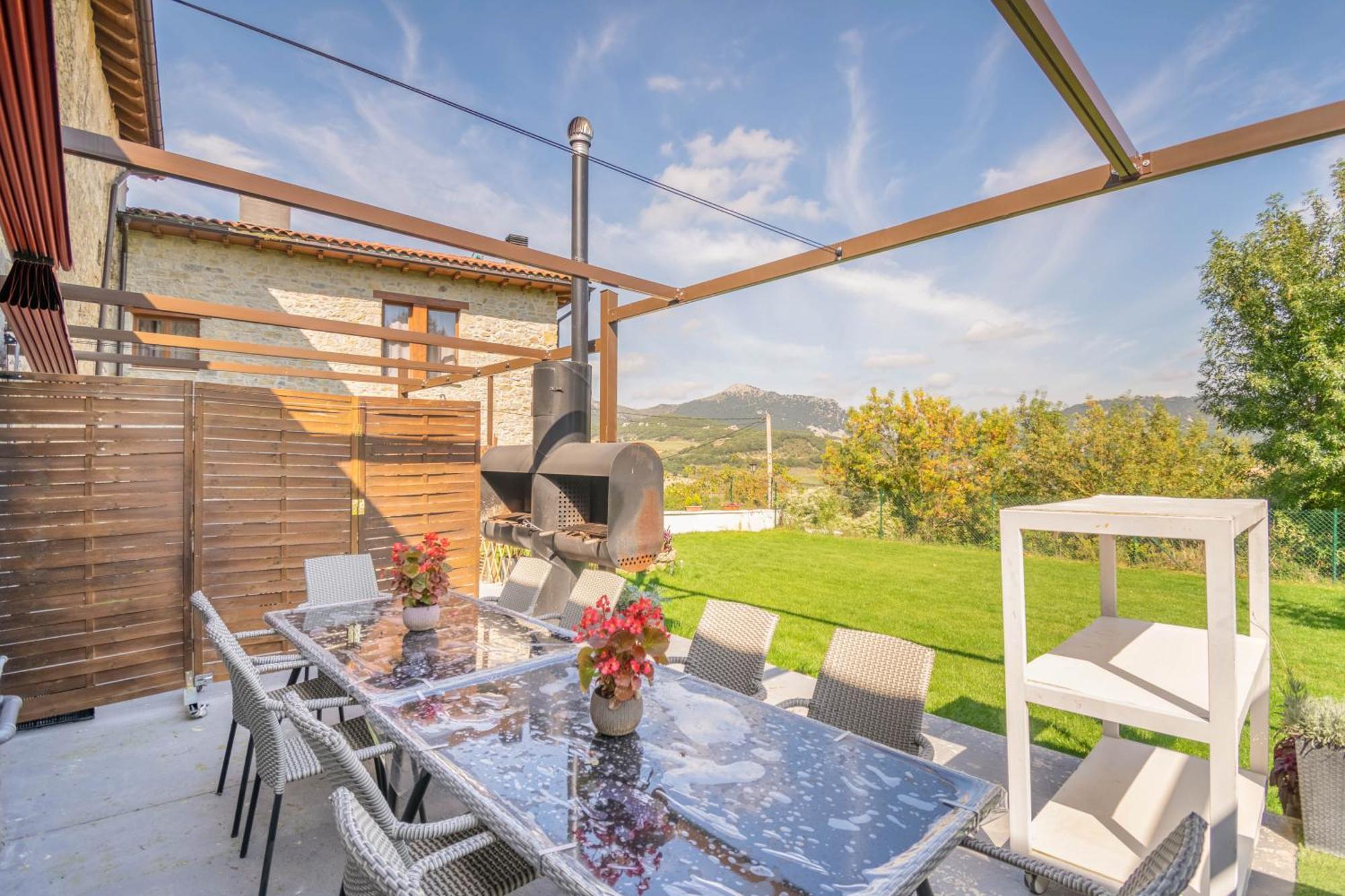 Acogedora Casa Rural Con Jardin Y Barbacoa Proxima A Pamplona Ilzarbe Esterno foto